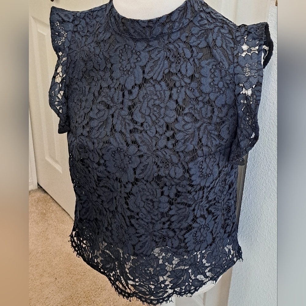 Banana Republic Lace Overlay Blouse. Size M